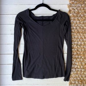 Lululemon size 4 black fitted off the shoulder t shirt